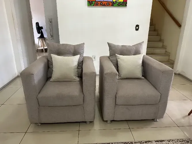 POLTRONAS QUADRADAS