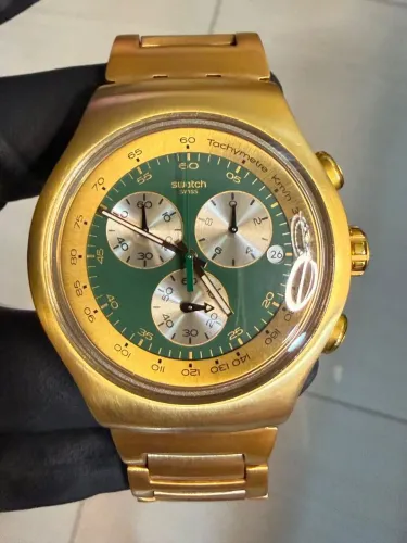 SWATCH CARA VERDE NA CAIXA