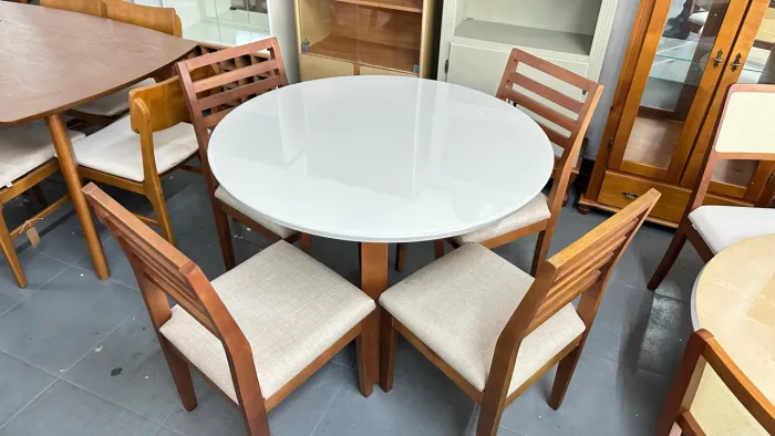 Mesa nova completa de madeira 
