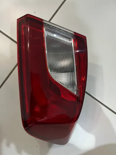 LANTERNA TRASEIRA CRUZE SEDAN - LADO DIREITO