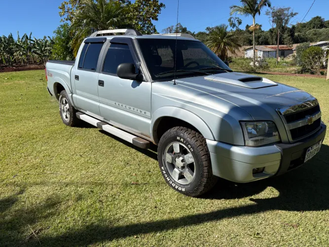 Chevrolet S10 Pick-up Exec. 2.8 4X4 CD TB Int.dies 2011
