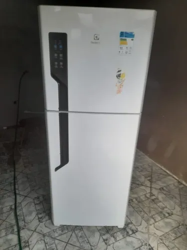 ? Geladeira Electrolux funcionando perfeitamente com garantia ?