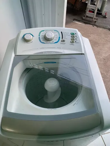Máquina de lavar Eletrolux 10kg 220 volts