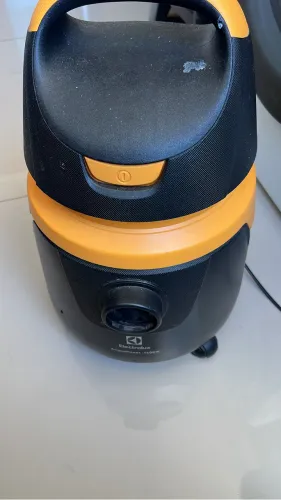 Aspirador de pó e água Eletrolux