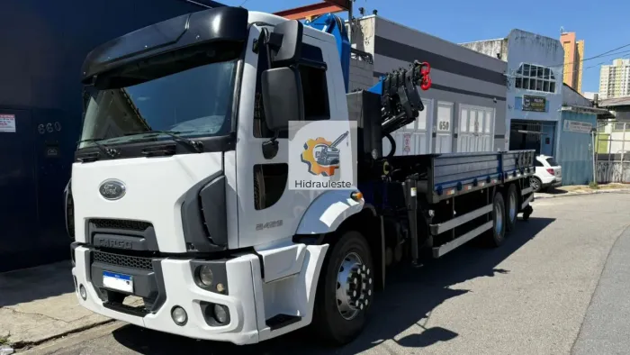 Caminhão Ford cargo 2429 ano 2019 com munck hyva 150
