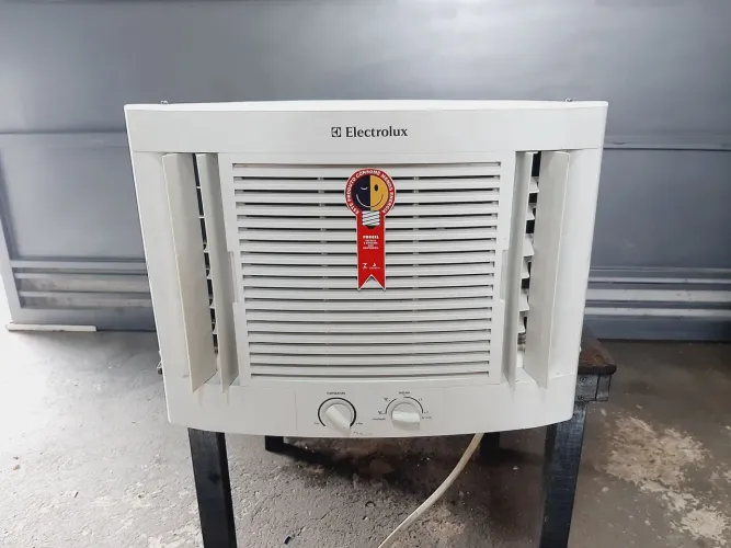 Ar condicionado Electrolux 7500Btus Faço entrega 