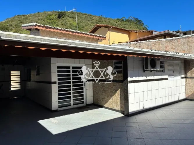 Casa com 3 quartos e vista para o mar à venda, 500 m² - Sumaré, Caraguatatuba