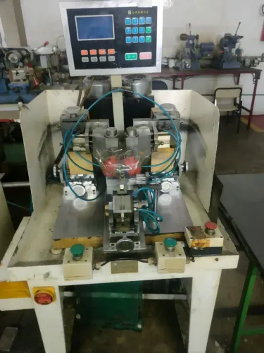 Maquina de fazer rebaixamento em ponte para armações de metal
