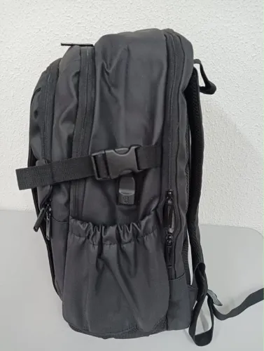 Mochila impermeável para notebook- Nova