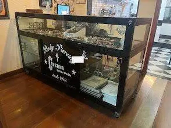 Ponto em galeria com portaria - 50m² - Bairro: Savassi