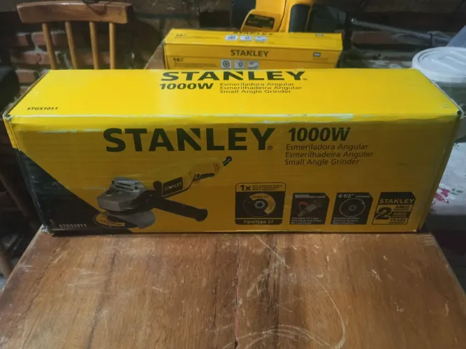 Esmerilhadeira 1000wats Stanley STGS1011
