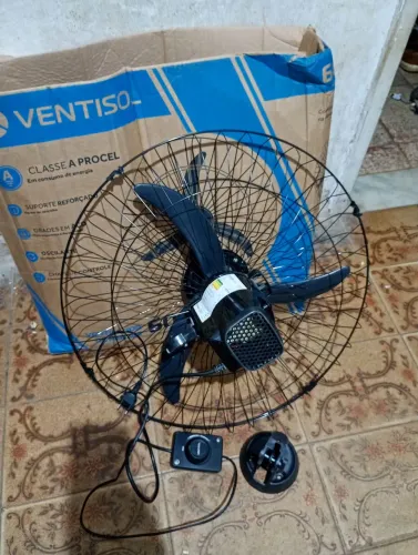 Ventilador de parede ventisol 60cm pouco usado 127 volts