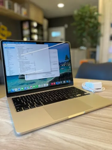 MacBook Air M4 256/16GB Starlight - Seminovo