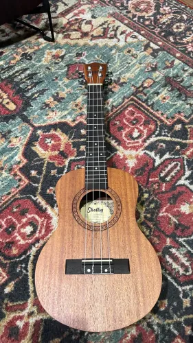 Ukulele Tenor Shelby SU25 STNT Acústico + Bag