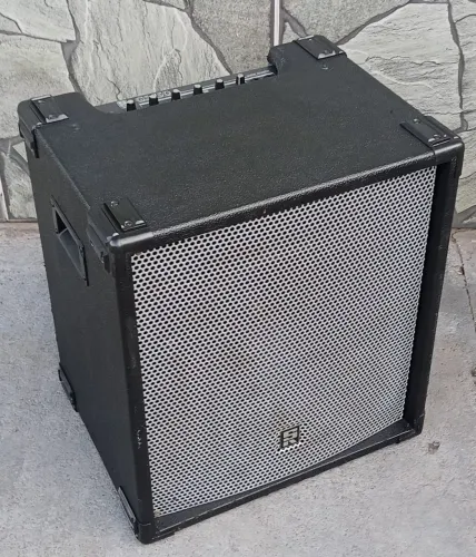 Cubo de guitarra GS 150.