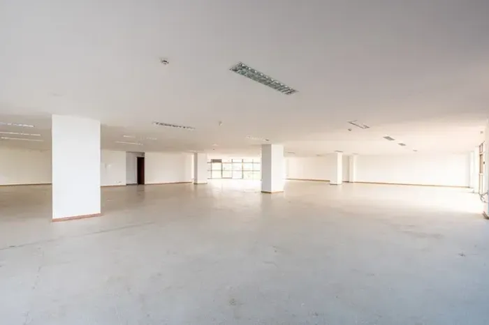 Sala Comercial com 541m² no Edifício Carlton Center W3 Norte