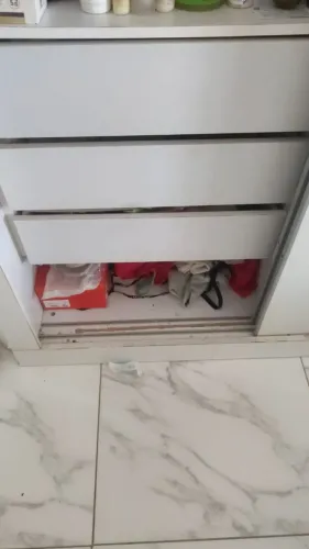 Cama (com gaveteiro) e guarda roupa casal
