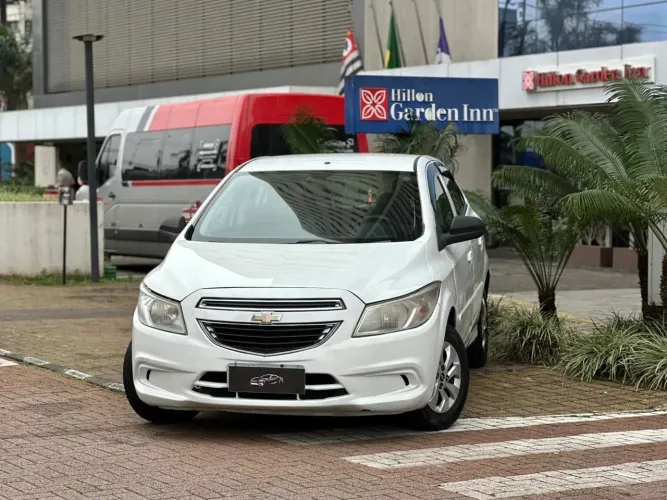 Chevrolet Onix Hatch LT 1.0 8V Flex Power Mec. 4P 2015