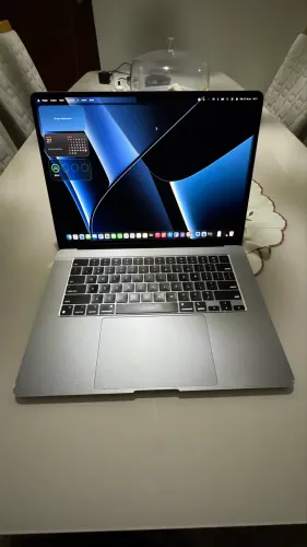 MacBook Air M2 15 polegadas