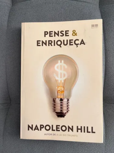 Livro Pense e Enriqueça Napoleon Hill Clássico Desenvolvimento Pessoal