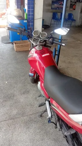 Moto Suzuki 