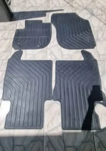 Tapete de borracha Honda New H-RV 2024 em diante.