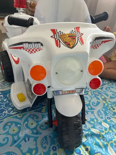 Motinha Elétrica Infantil Triciclo