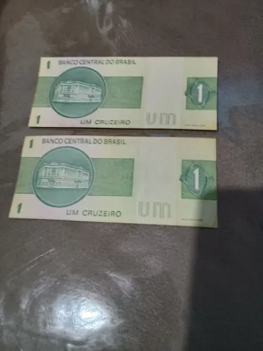 Notas de dinheiro antigos
