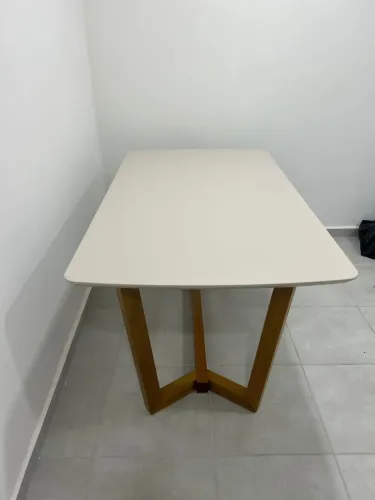 Vende-se Mesa de Jantar