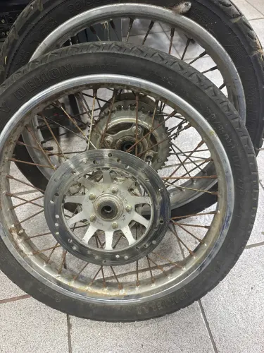 Rodas da Honda ML 125 original 