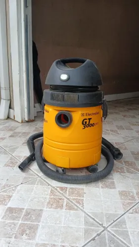 Aspirador de pó e água Electrolux GT3000pro