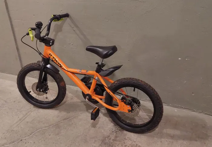 Bicicleta infantil aro 14 BTWIN .