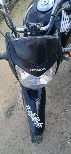 Vendo duas motos muito boa , comtato *