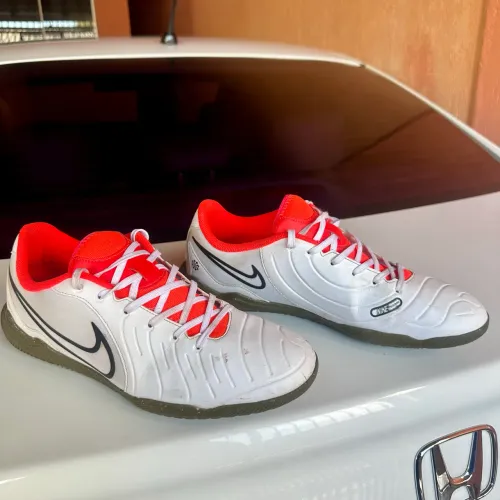 Chuteira Nike Tiempo 10 Club Tamanho 43