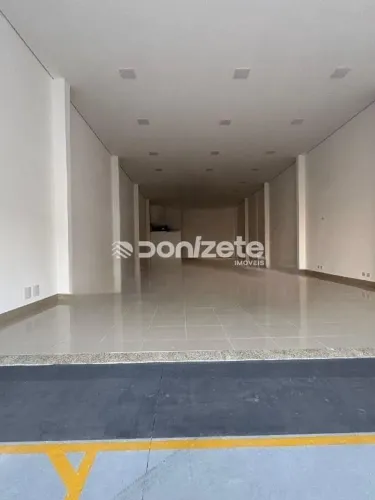 Galpão Comercial para Alugar em Santo André Vila Humaitá, 270 m² Internos / 400 m² de Ter