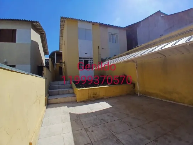 Casa com 3 quartos , 2 vagas , quintal, próximo do shopping granja Viana, aceita pet , FL5