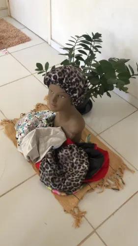 Touca de cetim dupla face ajustável 
