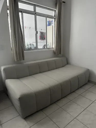 Sofá-Cama Moderno 2m - Confortável e Bem Conservado