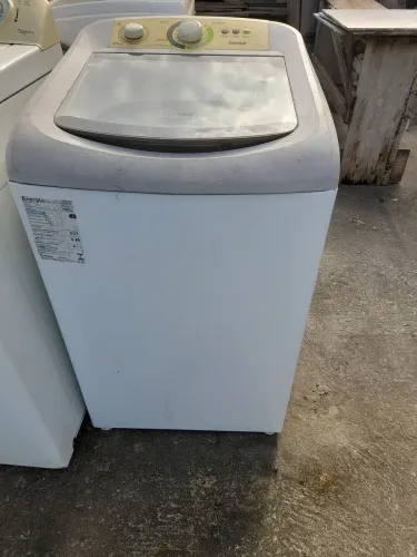 Maquina de lavar roupa com defeito 