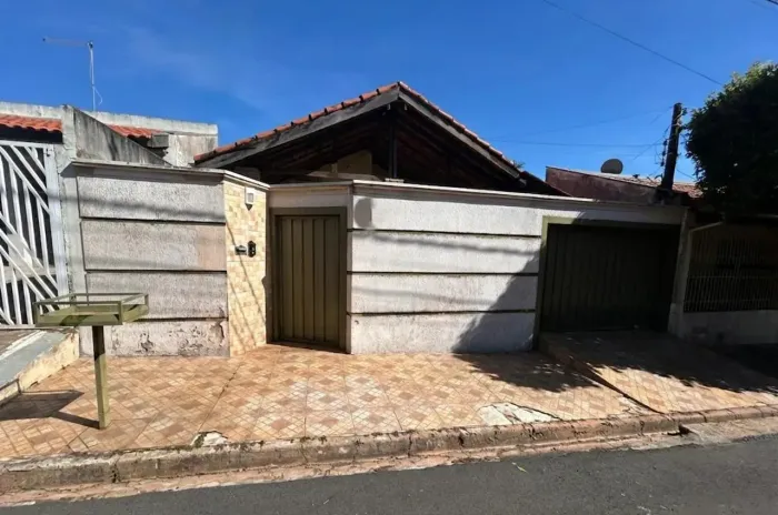 CASA EM UCHOA ENTRADA 11 MIL