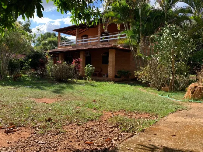Fazenda/Sítio/Chácara para venda possui 4000 metros quadrados com 3 quartos