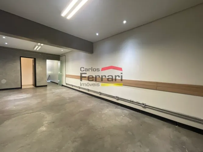 Sobrado Comercial/ residencial em Santana - próximo Av. Brás Leme - 3 suítes e 2 vagas