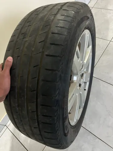 Rodas originais Land Rover 5 furos Pneu 225/55/19