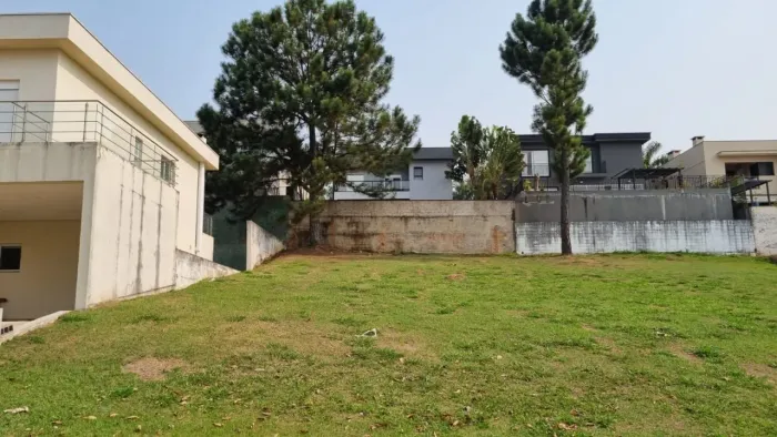 Terreno em Condomínio para Venda em Santana de Parnaíba, Alphaville