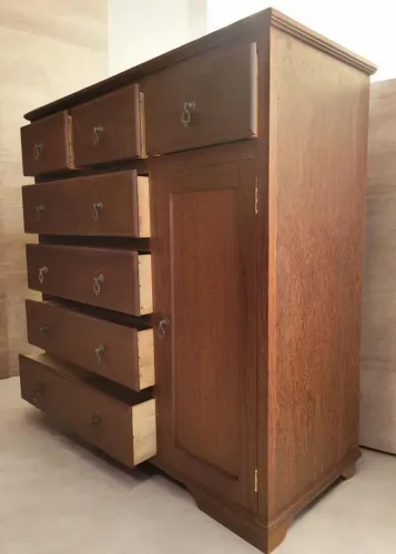 CÔMODA DE SUCUPIRA GRANDE, 7 GAVETAS COM SAPATEIRA.