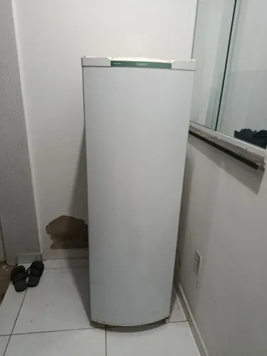 Vendo geladeira usada, em perfeito estado.