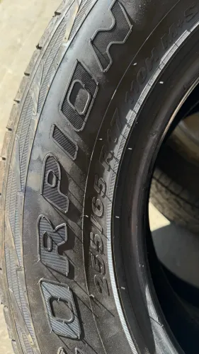 Pneu 255/65/17