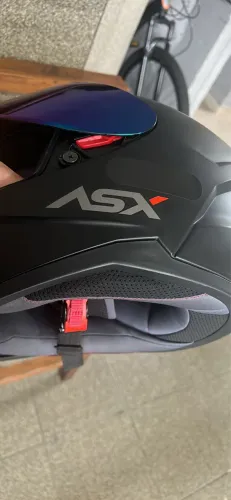Capacete marca ASX / COR :Preto Viseira espelhada cor camaleão