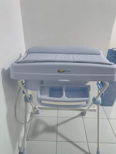Banheira com suporte da burigotto