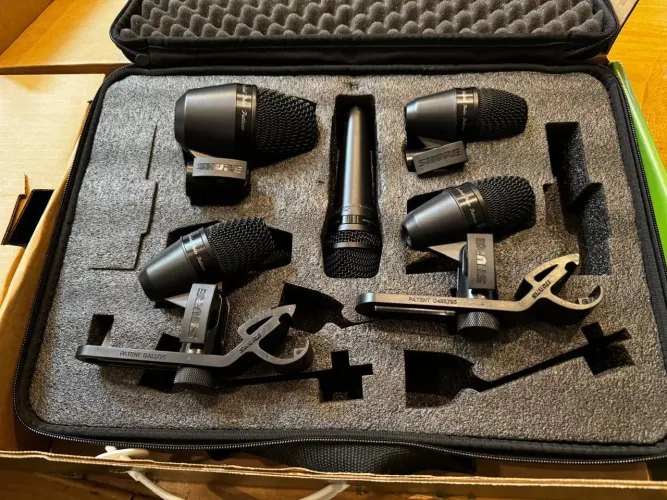 Microfone Shure PGADrumKit5 Preto (Zerado)